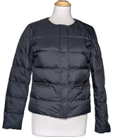 La garantie Once Again : 465607 vêtements d'occasion de marque en état irréprochable.