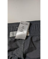 542620 Once Again, la référence de la friperie en ligne pour des achats de vêtements d'occasion sans souci et en état parfait.