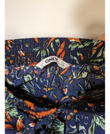 La garantie Once Again : 547851 vêtements d'occasion de marque en état irréprochable.