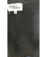 Élégance responsable avec cette pièce vintage 550629 en parfait état, sélectionnée par Once Again.