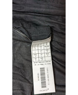 552657 Once Again, la référence de la friperie en ligne pour des achats de vêtements d'occasion sans souci et en état parfait.