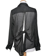 556524 Once Again, la référence de la friperie en ligne pour des achats de vêtements d'occasion sans souci et en état parfait.