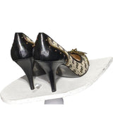 557420 Chaussures GUESS Occasion Vêtement occasion seconde main
