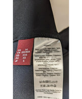 558266 Once Again, la référence de la friperie en ligne pour des achats de vêtements d'occasion sans souci et en état parfait.