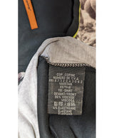 558267 Once Again, la référence de la friperie en ligne pour des achats de vêtements d'occasion sans souci et en état parfait.