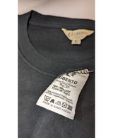 558300 Once Again, la référence de la friperie en ligne pour des achats de vêtements d'occasion sans souci et en état parfait.