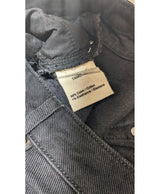 La garantie Once Again : 558380 vêtements d'occasion de marque en état irréprochable.
