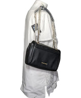 559550 Sacs MOSCHINO Occasion Vêtement occasion seconde main
