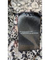 560012 Once Again, la référence de la friperie en ligne pour des achats de vêtements d'occasion sans souci et en état parfait.