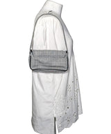 La garantie Once Again : 560239 vêtements d'occasion de marque en état irréprochable.