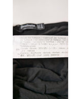 Expérience d'achat simple et satisfaisante pour cette fripe 560846 de qualité, offert par Once Again.
