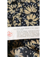 561070 Once Again, la référence de la friperie en ligne pour des achats de vêtements d'occasion sans souci et en état parfait.