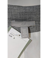 561620 Once Again, la référence de la friperie en ligne pour des achats de vêtements d'occasion sans souci et en état parfait.