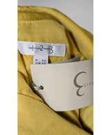 561621 Once Again, la référence de la friperie en ligne pour des achats de vêtements d'occasion sans souci et en état parfait.