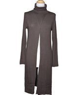La garantie Once Again : 561931 vêtements d'occasion de marque en état irréprochable.