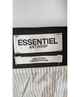 La garantie Once Again : 562036 vêtements d'occasion de marque en état irréprochable.