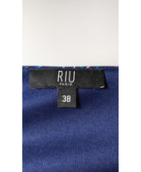 Shopping simplifié avec Once Again pour 562092 : trouvez des pièces uniques en très bon état en quelques clics.