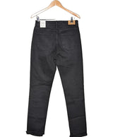La garantie Once Again : 562260 vêtements d'occasion de marque en état irréprochable.