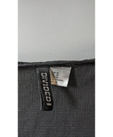 La garantie Once Again : 562415 vêtements d'occasion de marque en état irréprochable.