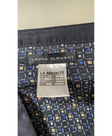 562631 Once Again, la référence de la friperie en ligne pour des achats de vêtements d'occasion sans souci et en état parfait.