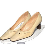 La garantie Once Again : 563100 vêtements d'occasion de marque en état irréprochable.