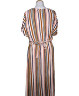 563162 Once Again, la référence de la friperie en ligne pour des achats de vêtements d'occasion sans souci et en état parfait.