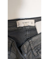 La garantie Once Again : 563607 vêtements d'occasion de marque en état irréprochable.