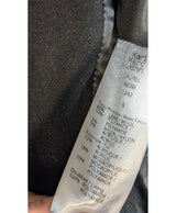 La garantie Once Again : 563625 vêtements d'occasion de marque en état irréprochable.