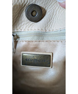 Le choix intelligent pour la mode durable, cette pièce 563714 Once Again allie parfait état et prix abordable.
