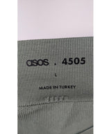 La garantie Once Again : 564366 vêtements d'occasion de marque en état irréprochable.