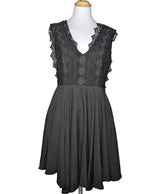 564481 Once Again, la référence de la friperie en ligne pour des achats de vêtements d'occasion sans souci et en état parfait.