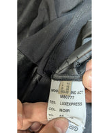 564858 Once Again, la référence de la friperie en ligne pour des achats de vêtements d'occasion sans souci et en état parfait.