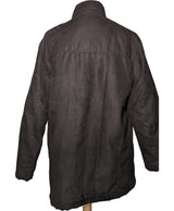 La garantie Once Again : 564877 vêtements d'occasion de marque en état irréprochable.