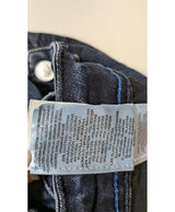 565059 Once Again, la référence de la friperie en ligne pour des achats de vêtements d'occasion sans souci et en état parfait.