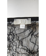 Shopping simplifié avec Once Again pour 565839 : trouvez des pièces uniques en très bon état en quelques clics.