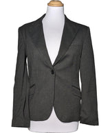 La garantie Once Again : 566561 vêtements d'occasion de marque en état irréprochable.