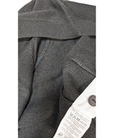 La garantie Once Again : 567932 vêtements d'occasion de marque en état irréprochable.