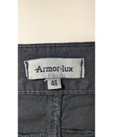 La garantie Once Again : 568276 vêtements d'occasion de marque en état irréprochable.