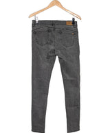 La garantie Once Again : 568476 vêtements d'occasion de marque en état irréprochable.
