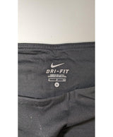 Expérience d'achat simple et satisfaisante pour cette fripe 568589 de qualité, offert par Once Again.