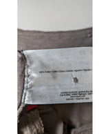 La garantie Once Again : 568600 vêtements d'occasion de marque en état irréprochable.