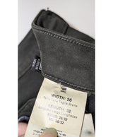 Élégance responsable avec cette pièce vintage 568910 en parfait état, sélectionnée par Once Again.