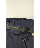 Expérience d'achat simple et satisfaisante pour cette fripe 568947 de qualité, offert par Once Again.