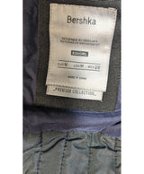 Expérience d'achat simple et satisfaisante pour cette fripe 569226 de qualité, offert par Once Again.
