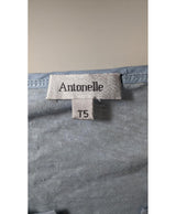 La garantie Once Again : 569867 vêtements d'occasion de marque en état irréprochable.