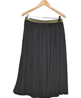 La garantie Once Again : 569947 vêtements d'occasion de marque en état irréprochable.