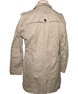 La garantie Once Again : 569959 vêtements d'occasion de marque en état irréprochable.