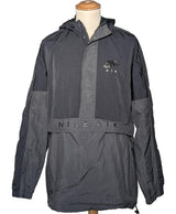 Le choix intelligent pour la mode durable, cette pièce 570830 Once Again allie parfait état et prix abordable.