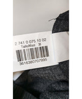 570850 Once Again, la référence de la friperie en ligne pour des achats de vêtements d'occasion sans souci et en état parfait.