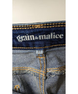 Le choix intelligent pour la mode durable, cette pièce 571140 Once Again allie parfait état et prix abordable.